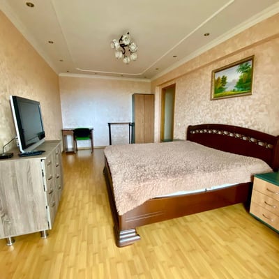 Alquiler de un amplio apartamento de 2 habitaciones, 72 m², Telecentru, Chisináu, Moldavia